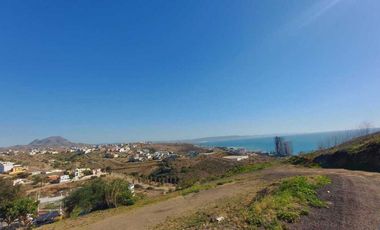 Subleasing Rental Option Available on Airbnb and Booking Just Minutes South of R