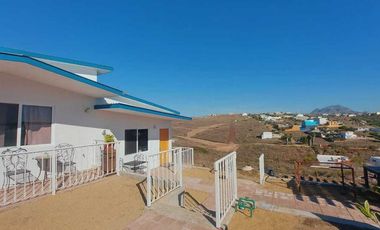 Subleasing Rental Option Available on Airbnb and Booking Just Minutes South of R
