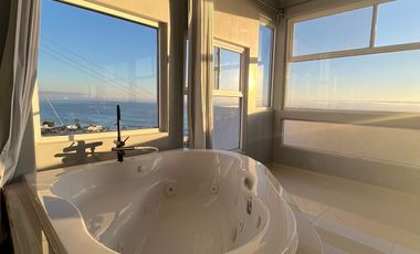 Oceanview Studio for rent with a jacuzzi tub at Costa Hermosa area near K38 surf