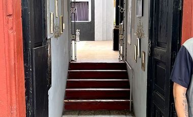 CASA EN VENTA EN AV.  HIDALGO EN LA COL. AMERICANA CON PROYECTO HOSTAL BOUTIQUE