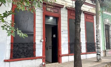 CASA EN VENTA EN AV.  HIDALGO EN LA COL. AMERICANA CON PROYECTO HOSTAL BOUTIQUE