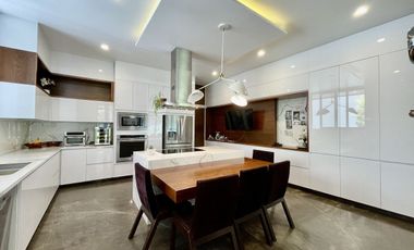 CASA EN VENTA DENTRO DE FRACCIONAMIENTO RESERVA REAL VALLE REAL ZAPOPAN