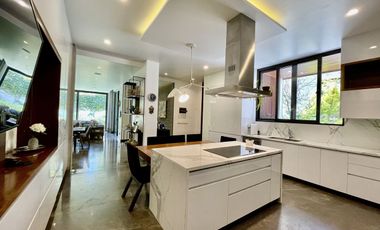 CASA EN VENTA DENTRO DE FRACCIONAMIENTO RESERVA REAL VALLE REAL ZAPOPAN