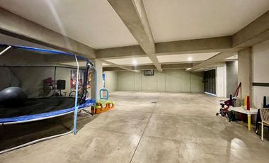 CASA EN VENTA DENTRO DE FRACCIONAMIENTO RESERVA REAL VALLE REAL ZAPOPAN