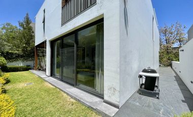 CASA EN VENTA DENTRO DE FRACCIONAMIENTO RESERVA REAL VALLE REAL ZAPOPAN