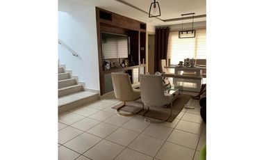 VENDO CASA PH VICTORIA BRISAS DEL GOLF