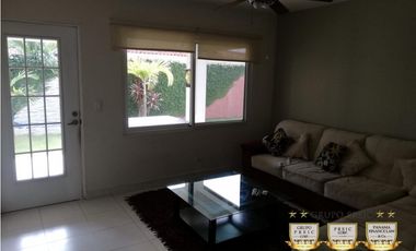 Venta de Casa Marsella Esquinera con CBE Quintas de Versalles