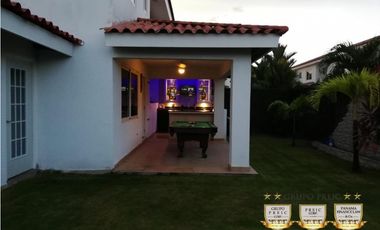 Venta de Casa Marsella Esquinera con CBE Quintas de Versalles