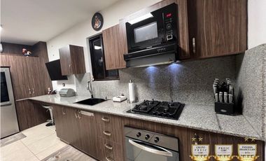 Venta de Casa Modelo Lyon con Piscina Versalles 1 Panamá