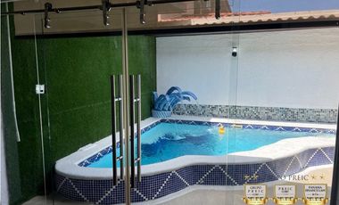 Venta de Casa Modelo Lyon con Piscina Versalles 1 Panamá