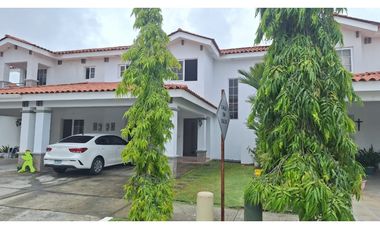 VENTA CASA EN PH QUINTAS DE VERSALLES