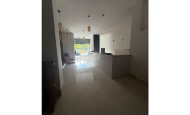 LA PULIDA / LOCAL COMERCIAL / PLANTA BAJA / 79M2
