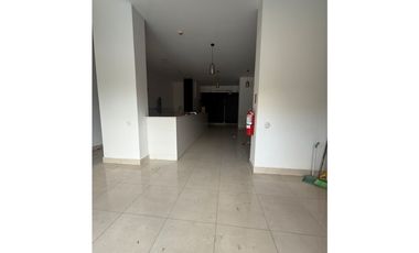 LA PULIDA / LOCAL COMERCIAL / PLANTA BAJA / 79M2