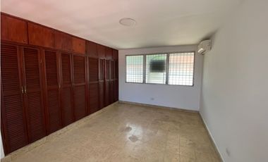 LAS CUMBRES / 790M2 /  PISCINA / TERRAZA / 4 HABITACIONES