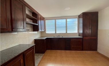 LAS CUMBRES / 790M2 /  PISCINA / TERRAZA / 4 HABITACIONES