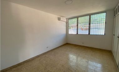 LAS CUMBRES / 790M2 /  PISCINA / TERRAZA / 4 HABITACIONES