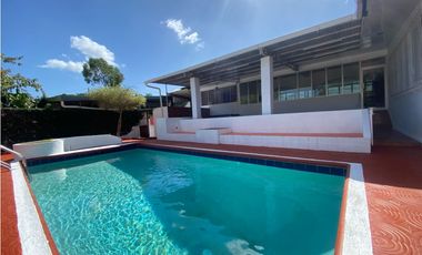 LAS CUMBRES / 790M2 /  PISCINA / TERRAZA / 4 HABITACIONES