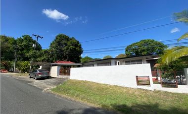 LAS CUMBRES / 790M2 /  PISCINA / TERRAZA / 4 HABITACIONES