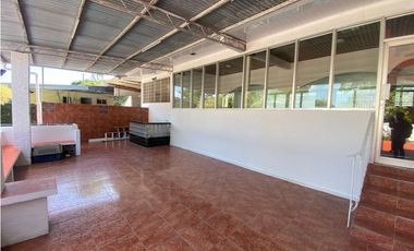 LAS CUMBRES / 790M2 /  PISCINA / TERRAZA / 4 HABITACIONES