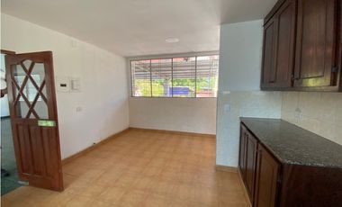 LAS CUMBRES / 790M2 /  PISCINA / TERRAZA / 4 HABITACIONES