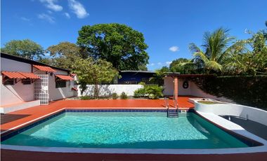 LAS CUMBRES / 790M2 /  PISCINA / TERRAZA / 4 HABITACIONES