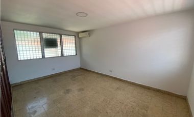 LAS CUMBRES / 790M2 /  PISCINA / TERRAZA / 4 HABITACIONES