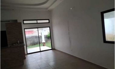 ALQUILO CASA EN ARRAIJAN ECOGARDENS 3R