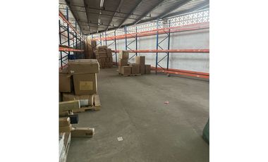 LOCAL COMERCIAL / CARRASQUILLA  / 512M2 / BODEGA