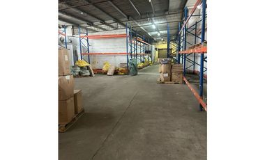 LOCAL COMERCIAL / CARRASQUILLA  / 512M2 / BODEGA
