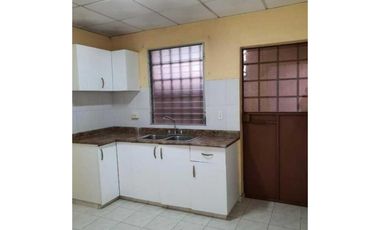 VENDO CASA EN LA CHORRERA VALLE DORADO 4R