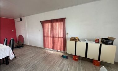 Vendo Casa en Lote de 3 Has en Herrera, Entre Ríos.