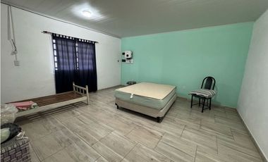 Vendo Casa en Lote de 3 Has en Herrera, Entre Ríos.