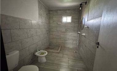 Vendo Casa en Lote de 3 Has en Herrera, Entre Ríos.