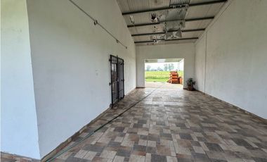 Vendo Casa en Lote de 3 Has en Herrera, Entre Ríos.