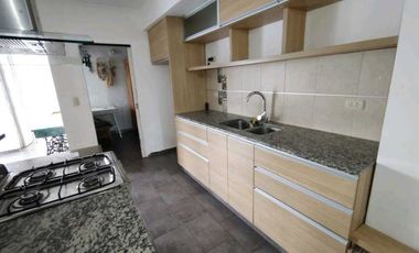 PH  4 AMB. primer piso por escalera - AV. LIBERTAD 3547 - LA PERLA