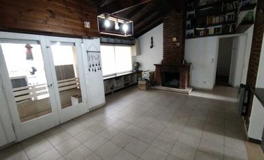 PH  4 AMB. primer piso por escalera - AV. LIBERTAD 3547 - LA PERLA
