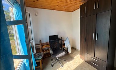 Vendo Casa en Frente a la Plaza de Pronunciamiento, Entre Ríos.