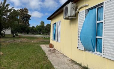 Vendo Casa en Frente a la Plaza de Pronunciamiento, Entre Ríos.