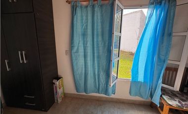 Vendo Casa en Frente a la Plaza de Pronunciamiento, Entre Ríos.