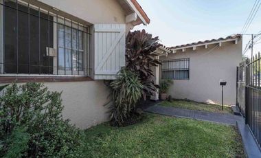 Casa 4 amb lote propio con jardin, fondo y pileta