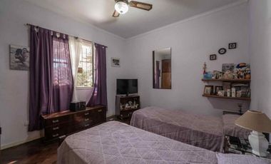 Casa 4 amb lote propio con jardin, fondo y pileta