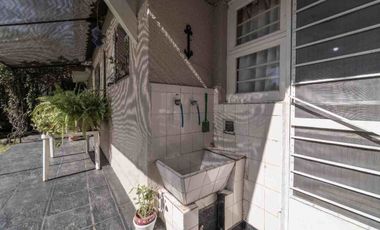 Casa 4 amb lote propio con jardin, fondo y pileta