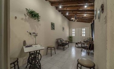 Casa 4 amb lote propio con jardin, fondo y pileta
