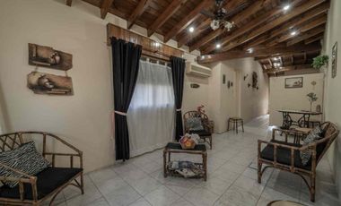 Casa 4 amb lote propio con jardin, fondo y pileta