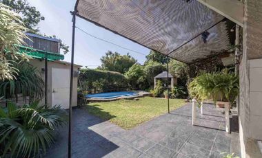Casa 4 amb lote propio con jardin, fondo y pileta