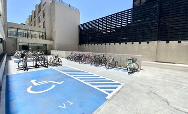 Departamento en Venta en Barrio Universitario / Metro Toesca / 2D 2B E y B en Santiago