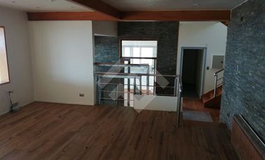 Local Comercial en Arriendo en a pasos de la Clínica Los Andes