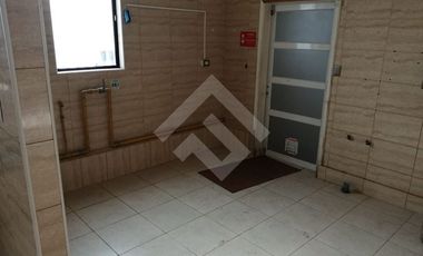Local Comercial en Arriendo en a pasos de la Clínica Los Andes