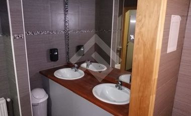 Local Comercial en Arriendo en a pasos de la Clínica Los Andes
