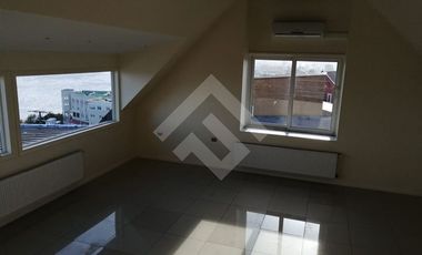 Local Comercial en Arriendo en a pasos de la Clínica Los Andes